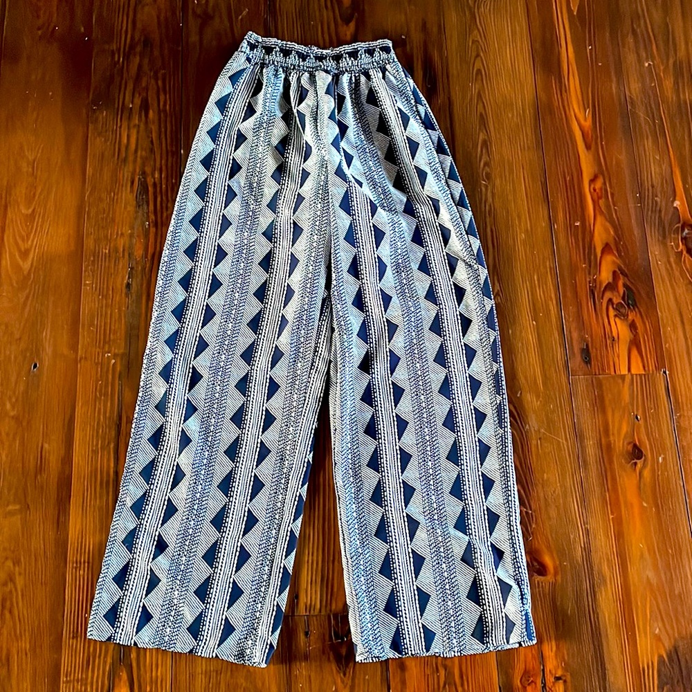 Boutique palazzo style pants size small